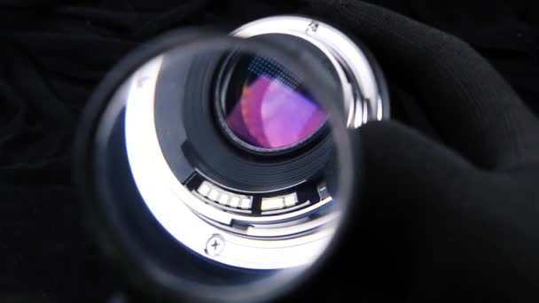 Sluiten Van Een Digitale Slr Camera Lens — Stockvideo