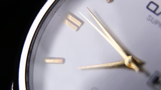 Close Classic Wrist Watch Ticking Hands — Vídeos de Stock