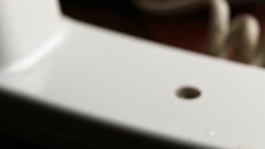 Klasik bir telefonun kapanışı 
