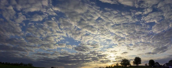 Sunrise Small Clouds Panorama Cloudy Sky — Fotografia de Stock
