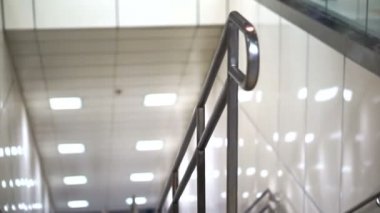 Commuters insanlar durumu metro yeraltı metro istasyonu