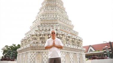 Temple of Dawn ya da Wat Arun Bangkok, Tayland ziyaret turist. dönüm noktası hedef