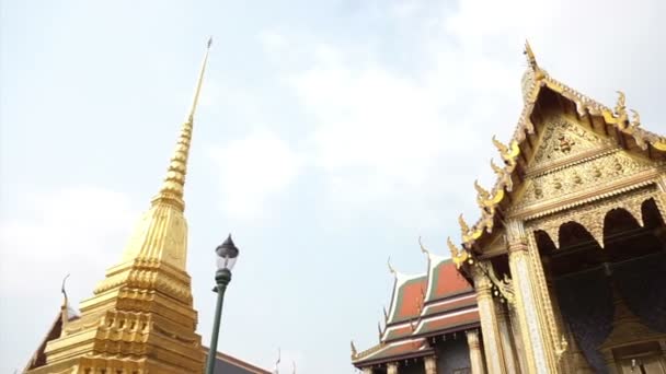 バンコク、タイ - 2016 年 3 月 - 有名な観光場所、ワットプラケオ、王宮、バンコクのランドマーク — ストック動画