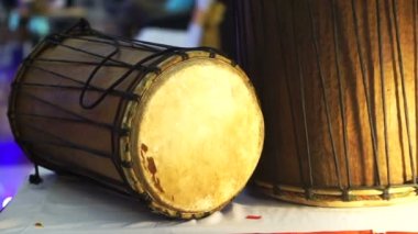 Geleneksel ahşap ve deri, Güney Doğu Asya görüntü'davul. Klasik müzik enstrümanı
