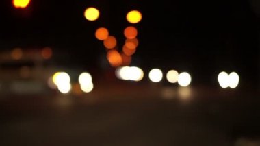 Rating sorumsuz sürüş sarhoş insanlar görünümünü bulanıklık. Otoyol kavşağı trafik 