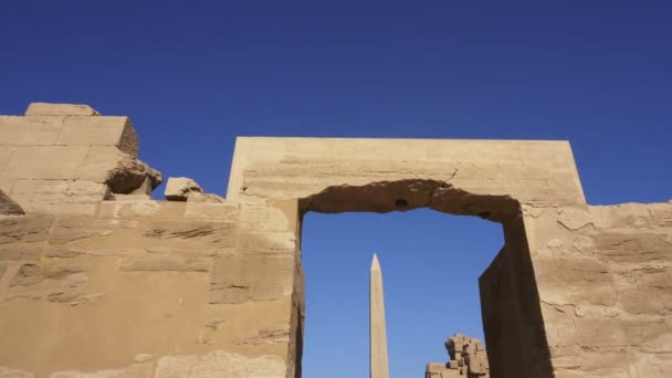 Obelisco Dentro Puerta Del Templo Karnak Luxor — Vídeos de Stock