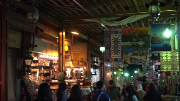 Luxor Αίγυπτος Δεκ 2021 Νυχτερινή Αγορά Στο Λούξορ Τουριστικά Ψώνια — Αρχείο Βίντεο