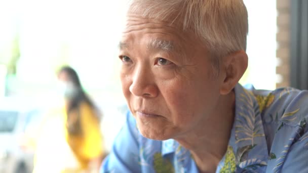 Asian Senior Man Vacation Breakfast — Stock Video