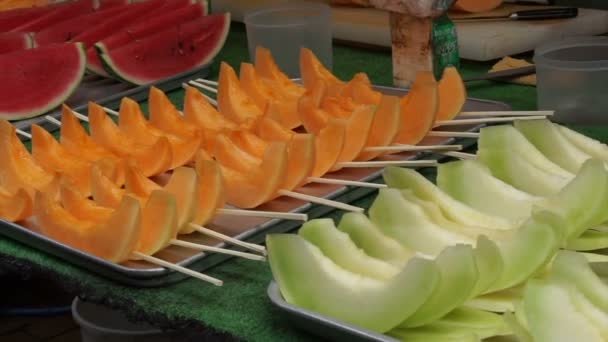 Japoński Melon Szaszłyk Japonii Rynek 100 Jenów Dla Turystów — Wideo stockowe