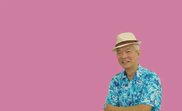 Asiatique Senior Homme Retraité Âgé Dans Hawaii Chemise Paille Chapeau — Photo
