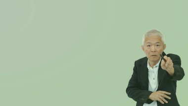 Asyalı üst düzey yönetici iş adamı mutsuz, sinirli, asabi duygu ifadesi kopyalama alanı