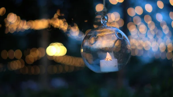 Vacker Kväll Trädgård Fest Glas Prydnader Med Ljus Bokeh Festligt — Stockfoto