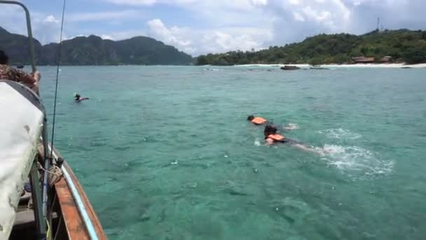 Tourist Activity Snorkeling Phuket Island Bay Next Private Long Tail — Vídeo de Stock