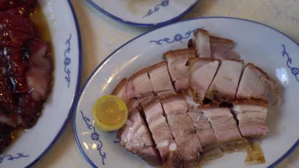 Assorted Cantonese Roasted Meat Pork Crispy Pork Traditional Hong Kong — Stock Video