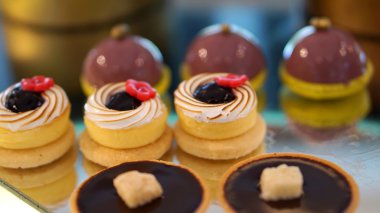 renkli tatlı büfesi