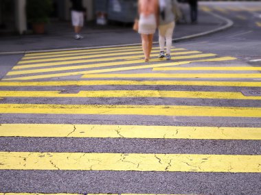 İnsanlar geçiş yolu