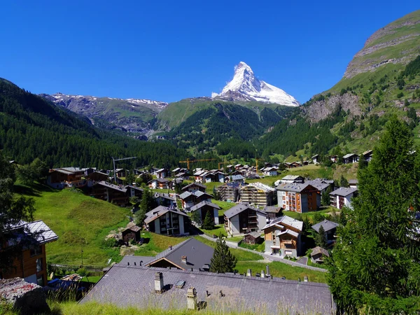 Zermatt İsviçre, yeşil şehir — Stok fotoğraf