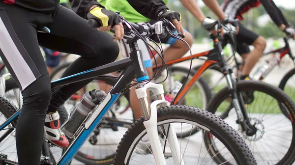 Abstract biking tournament at start line, shot of a group of rac — Stock Photo, Image