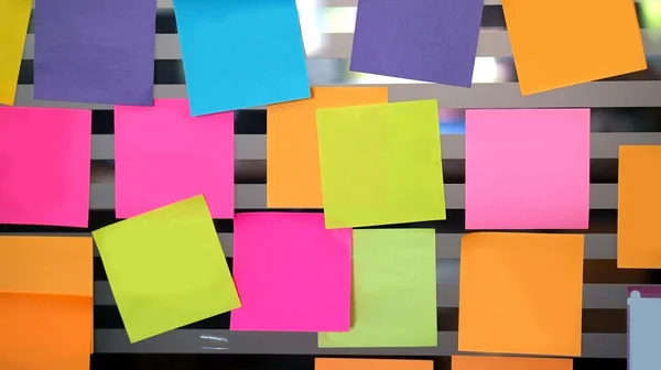 Lege post-it op de muur — Stockfoto