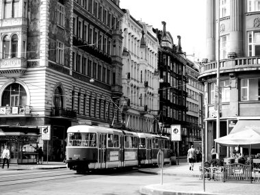 İnsanlar ve tramvay Viyana