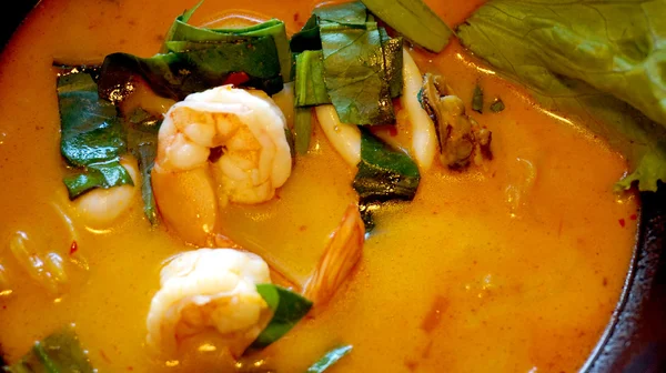 Tom yum kung soup — Stock Photo, Image