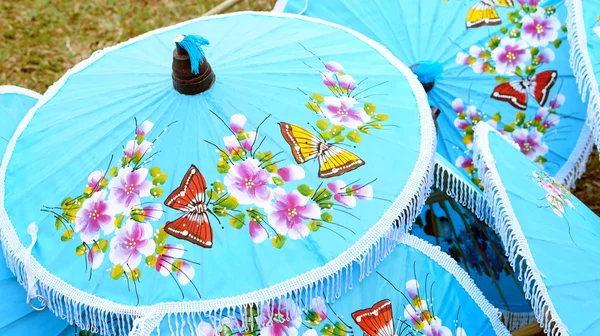 Artisanat thaïlandais, art traditionnel parapluie — Photo