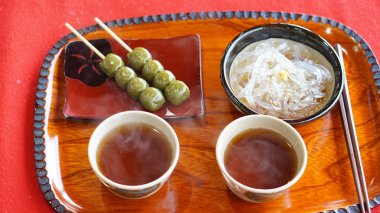 Geleneksel tatlılar tatlı seti