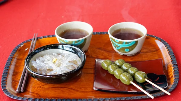 Traditionelles Süßigkeiten-Dessert-Set — Stockfoto