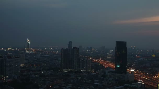 Στον ορίζοντα της Μπανγκόκ στο ηλιοβασίλεμα — Αρχείο Βίντεο