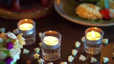 Video Thai spa Aksesuar mumlar ve otlar ile ayarlama