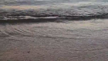 Dalgalar deniz kum plaj tatil sabah üzerinde
