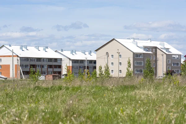 Moderne Flachbauwohnungen — Stockfoto