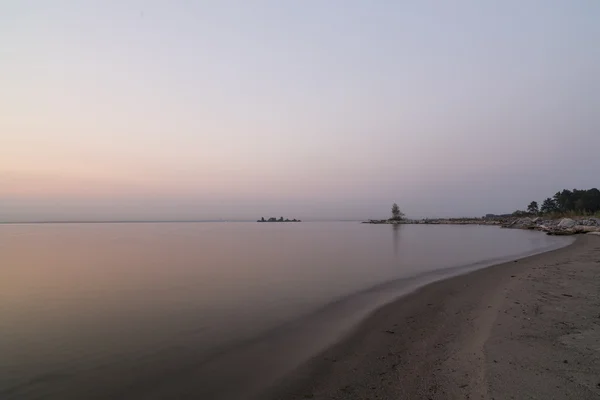 Paisaje nocturno en el río —  Fotos de Stock