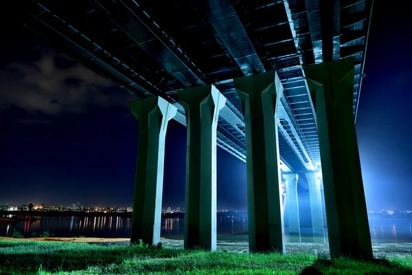 Ondersteuning brug — Stockfoto