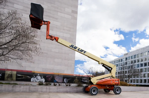 Engine Powered Boom Lifts tilt-shift
