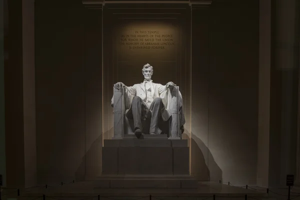 Lincoln Memorial at night — Stock Photo, Image