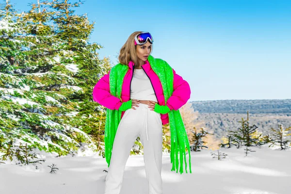 Νεαρή Γυναίκα Χειμερινό Πορτρέτο Χειμερινό Μοντέλο Μόδας Κοστούμι Σκι Και — Φωτογραφία Αρχείου