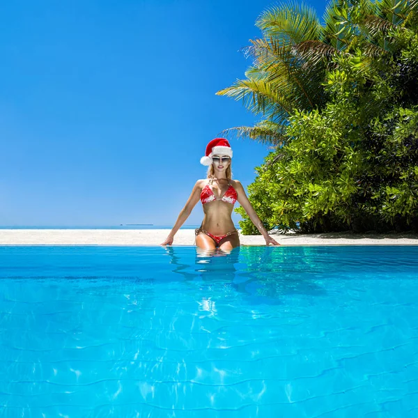 Christmas Travel Beach Holidays Maldives Christmas Maldives Beach Santa Claus — Stock Photo, Image