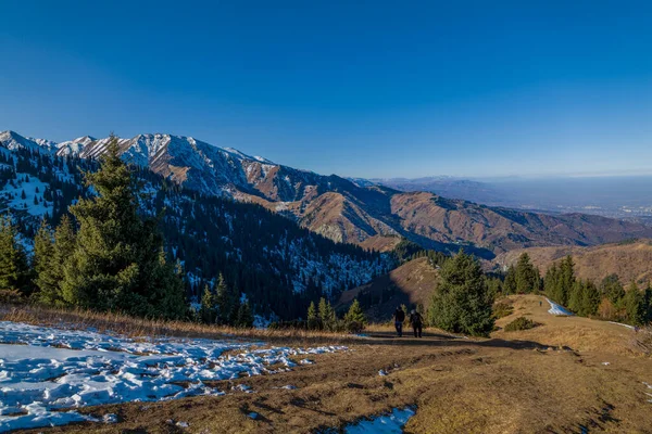 Excellente Journée Ensoleillée Dans Montagne Tian Shan Près Ville Alamty — Photo