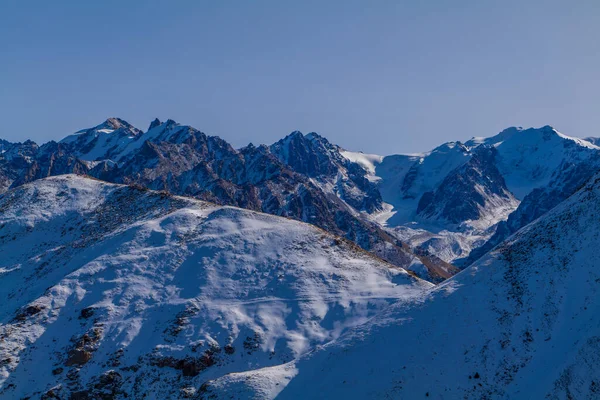 Úžasný Slunečný Den Horách Tian Shan Poblíž Města Alamty Kazachstánu — Stock fotografie