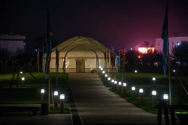 Vista Arquitetura Cidade Noite Conceito Viagem — Fotografia de Stock