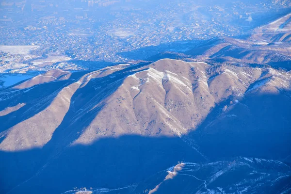 Beau Paysage Montagne Avec Des Montagnes Enneigées Hiver — Photo