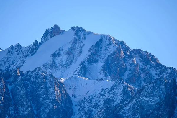 Dia Ensolarado Bom Surpreendente Montanha Tian Shan Perto Cidade Alamty — Fotografia de Stock