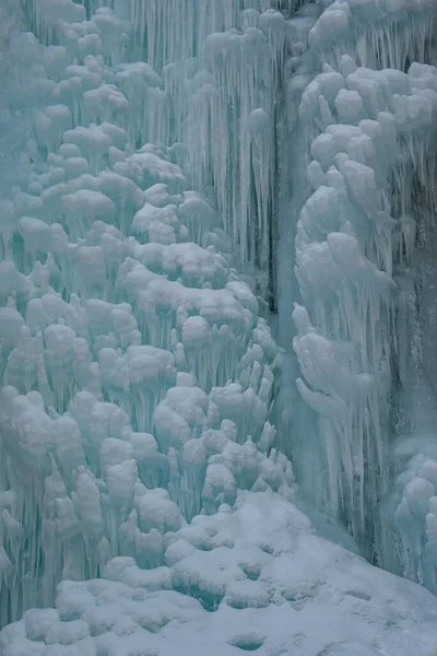 Bevroren Butakovsky Waterval Tian Shan Berg Bij Alamty Stad Kazachstan — Stockfoto