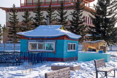 Ivolginsky Datsan Manastırı, Rusya - Ocak 2020: Ivolginsky Datsan Manastırı güneşli kış gününde. Buryatia 'nın Ulan-Ude şehrinin yakınında bulunan Budist Tapınağı..