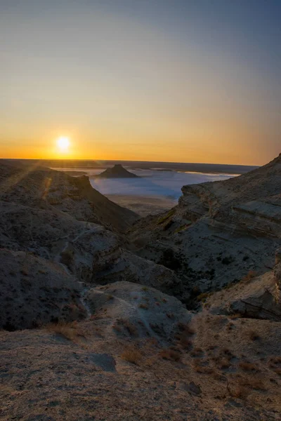 Sonnenaufgang Über Der Kochsalzlösung Kenderly Auf Dem Plateau Ustyurt Kasachstan — Stockfoto