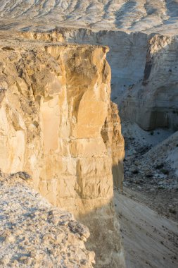 Gündüzleri güzel dağ manzarası