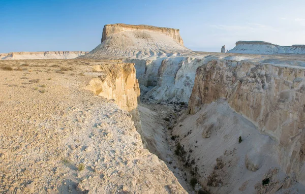 Peaked Rocks Chinks Bosjira Mountain Canyon Plateau Ustyurt Kazajstán Desierto — Foto de Stock