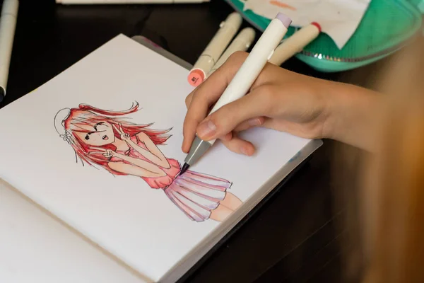 Desenho Mão Desenho Bonito Estilo Anime Menina Com Álcool Baseado — Fotografia de Stock