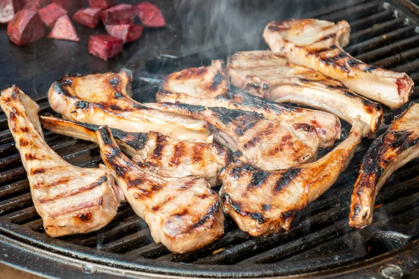 Lamb Cutlets Chops Grilling Barbecue Plate Backyard Bbq Grill Cooking — Stock Photo, Image
